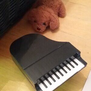 Tiny small piano diy